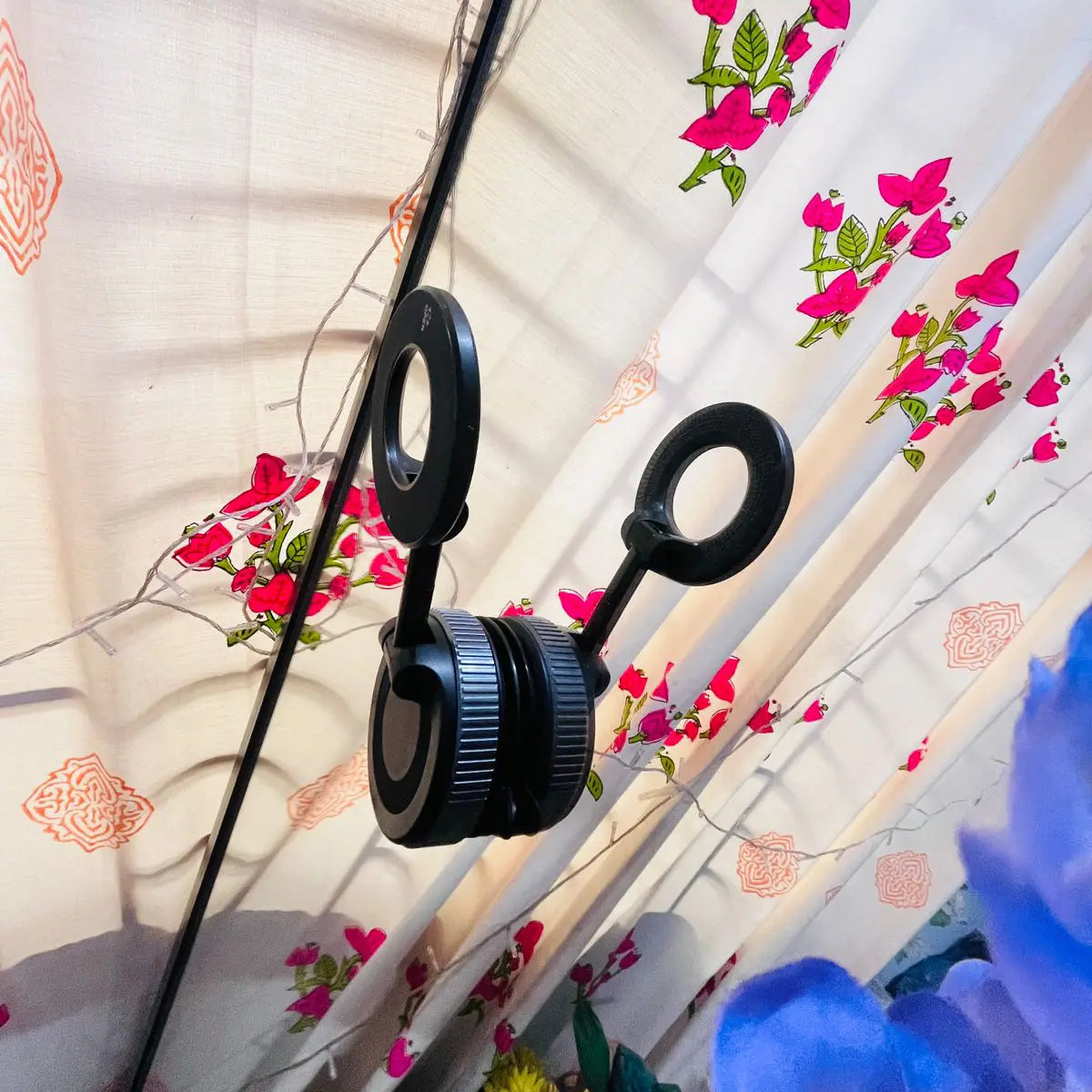 Magnatic Phone Holder